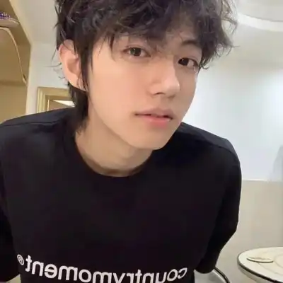 邱湛蓝
